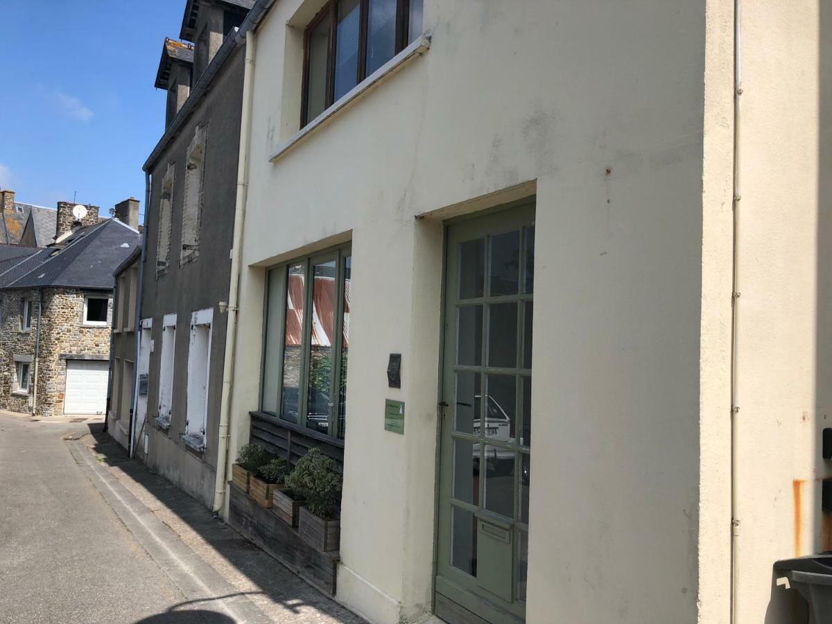 Ferienwohnung L'Impasse Portbail Exterior foto